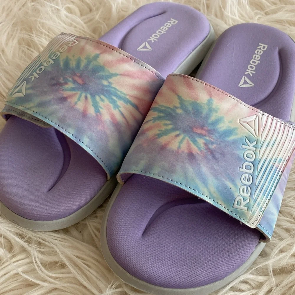 REEBOK women slip on shoes - Picture 9 of 9
